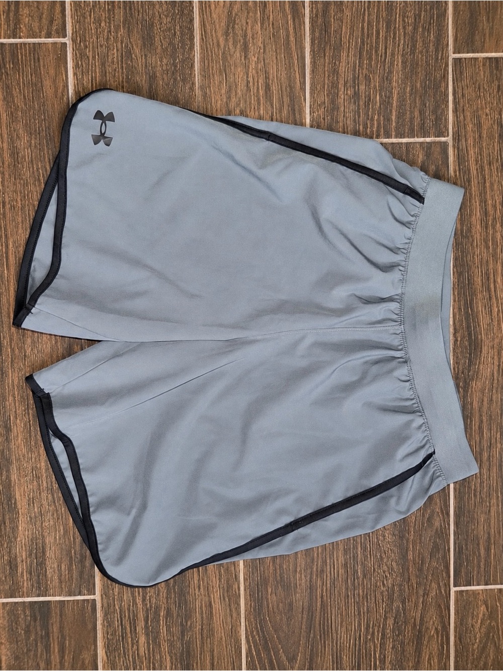 Men’s Under Armour Gray Black Running Athletic Shorts Size Small